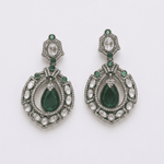 Load image into Gallery viewer, Elegant emerald green teardrop design