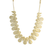 Gilded Petals Necklace – Elegant Handcrafted Necklaces